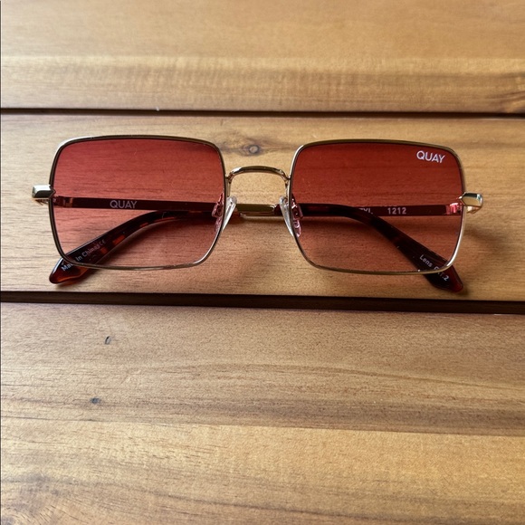 Quay TTYL SUNGLASSES